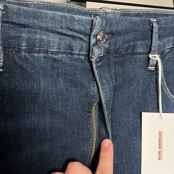 NWT Good American Good Legs Crop Size 24 - Picture 4 of 8